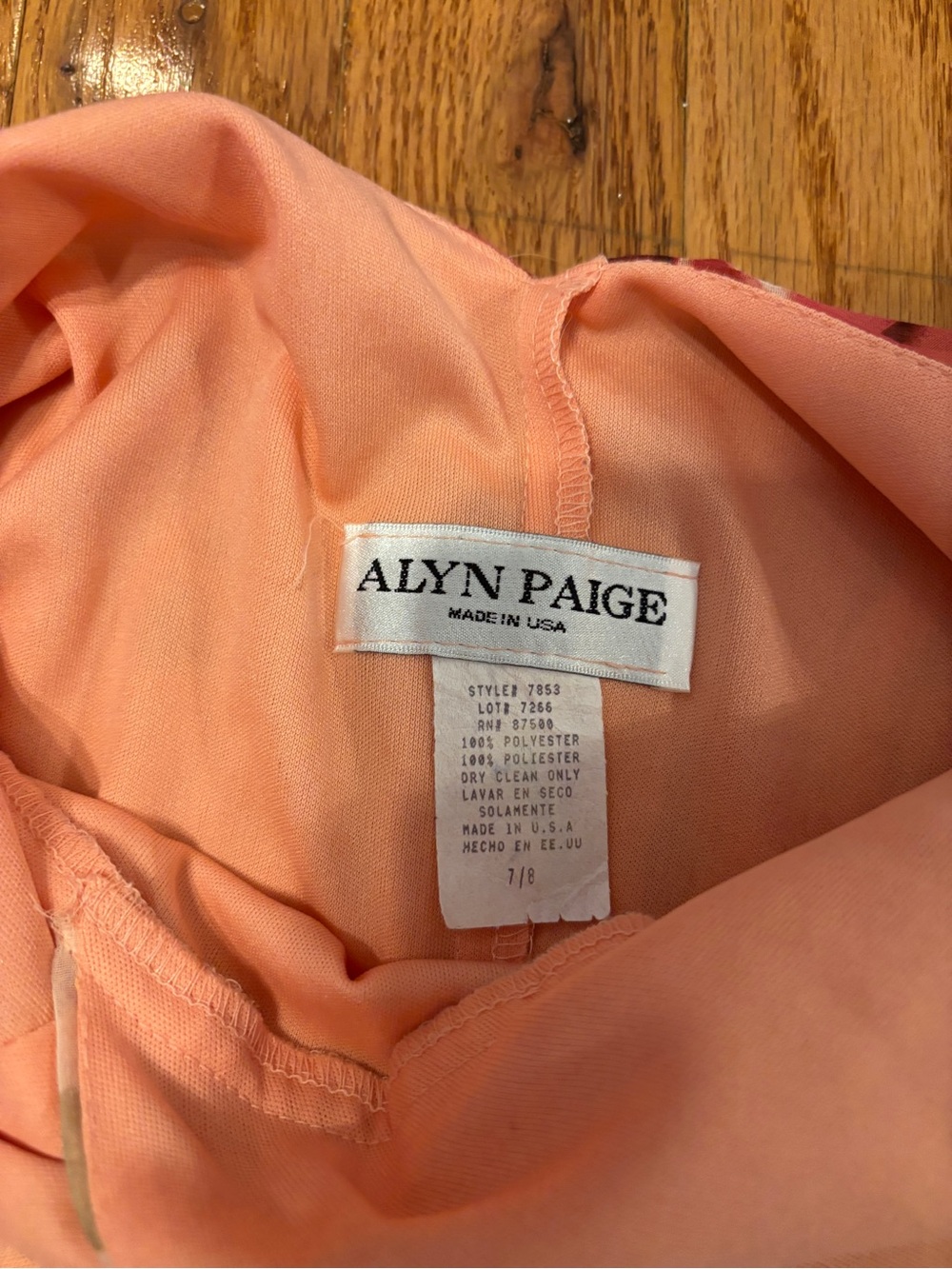 Alyn Paige Blush Pink Rose Print V-Neck Midi Dress - Picture 6 of 6
